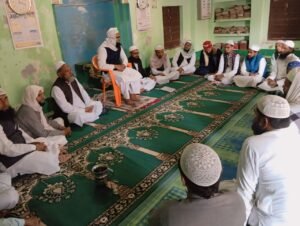 मस्जिदों के इमाम की हुई बैठक